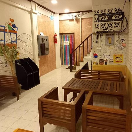 בנגקוק Sleepwith Me Hostel מראה חיצוני תמונה