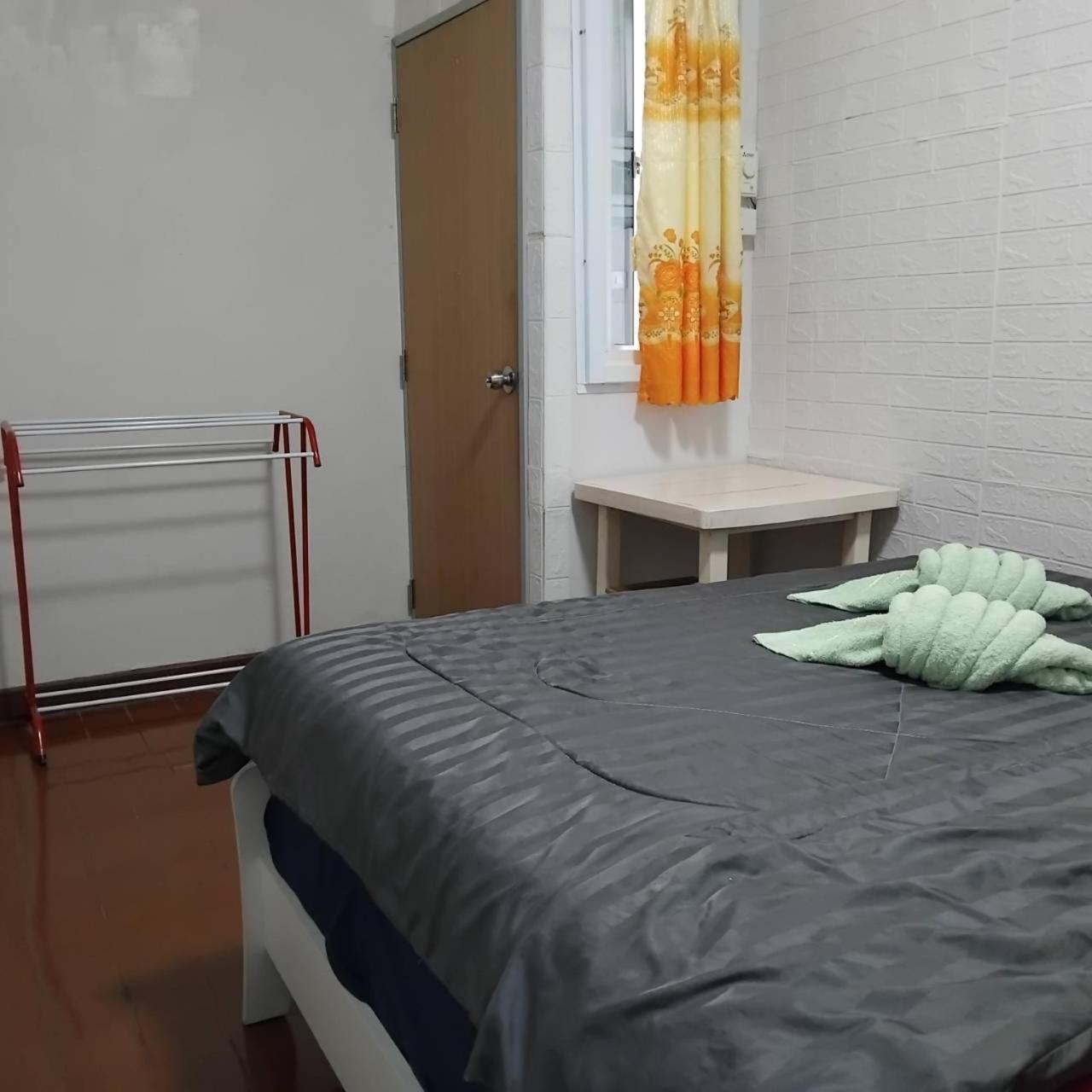 בנגקוק Sleepwith Me Hostel מראה חיצוני תמונה