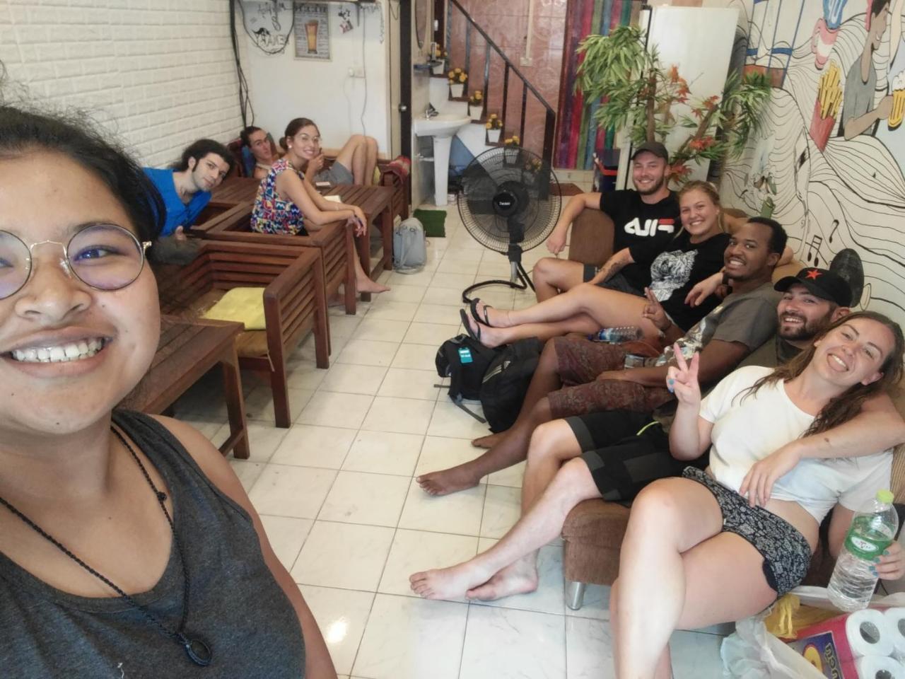 בנגקוק Sleepwith Me Hostel מראה חיצוני תמונה